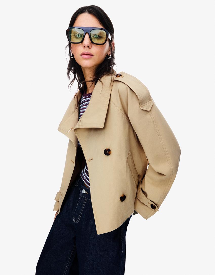 Veyla | Cropped Trench Coat