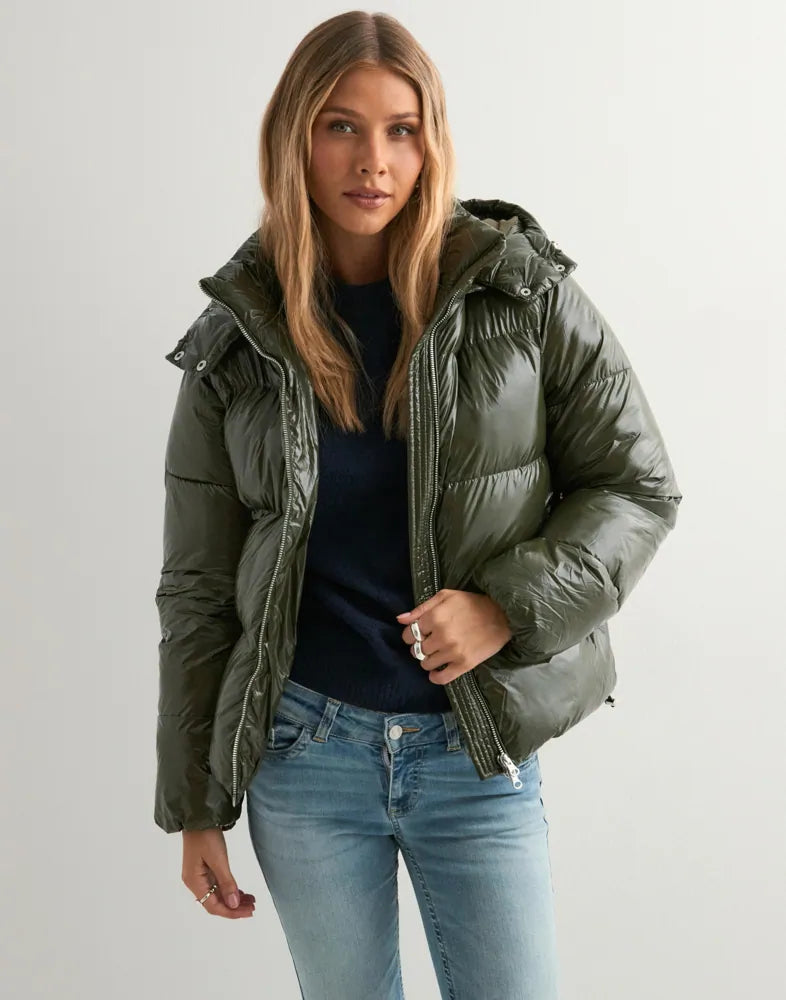 Nori | Shiny Puffer Jacket