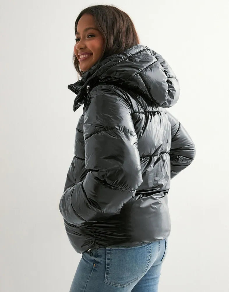 Nori | Shiny Puffer Jacket